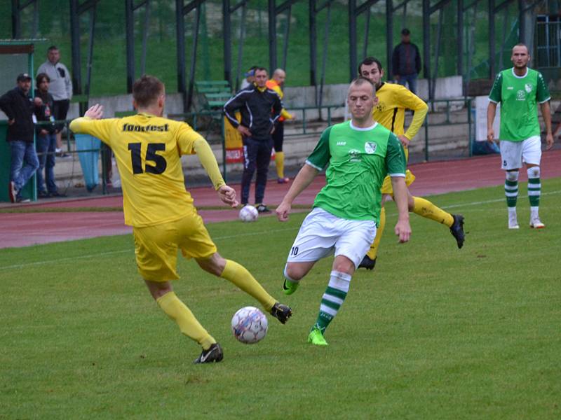 Ondrášovka KP muži – 4. kolo: FK Slavoj Český Krumlov (zelené dresy) – TJ Sokol Želeč 1:1 (1:1).