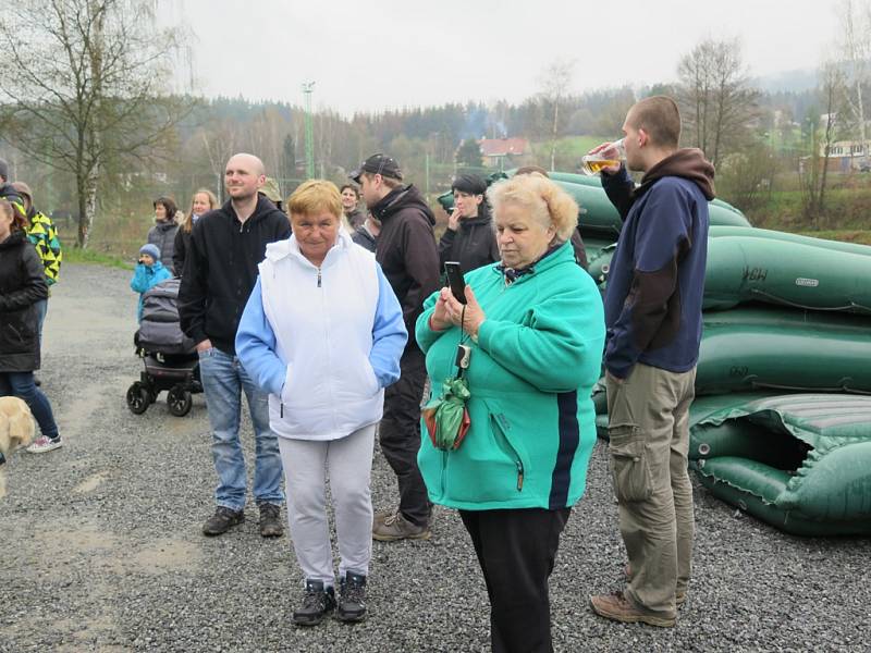 Odemykání Vltavy 2016 ve Vyšším Brodě. 