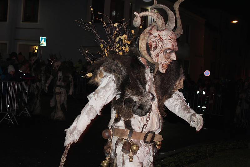 Krampus show v Kaplici si užívali diváci i účinkující.