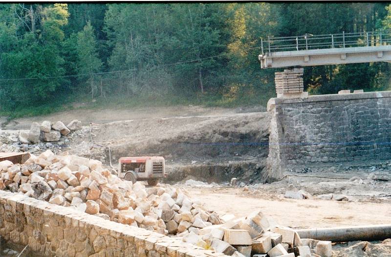 K protržení hráze na nejstarší přehradě v jihočeském regionu došlo z 7. na 8. srpna 2002.