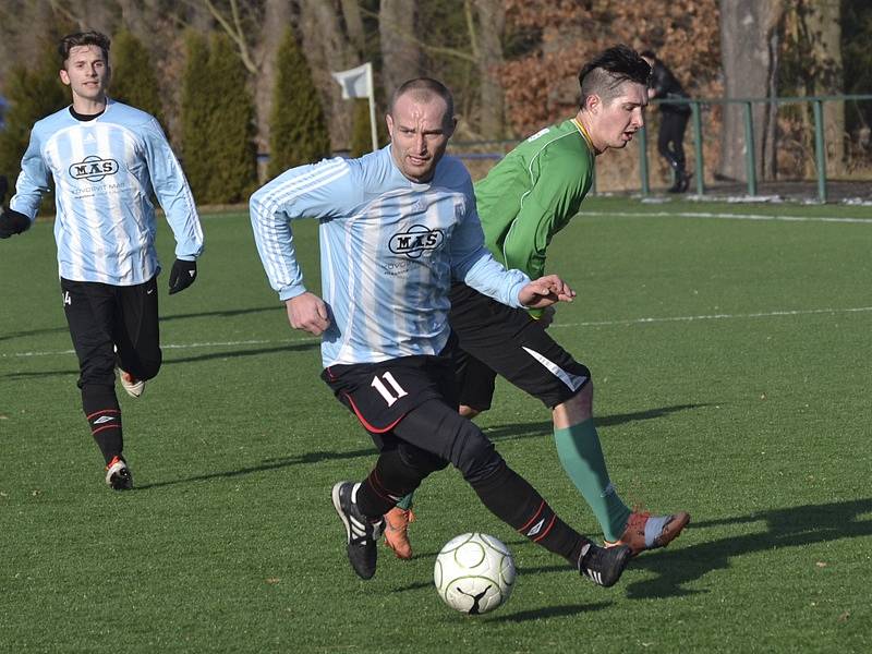 3. kolo Hlubocké zimní ligy: Český Krumlov (v zeleném) - Táborsko B 2:4 (2:1).