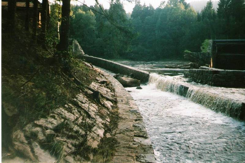 K protržení hráze na nejstarší přehradě v jihočeském regionu došlo z 7. na 8. srpna 2002.