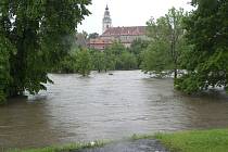 Český Krumlov zatopený Vltavou a Polečnicí.