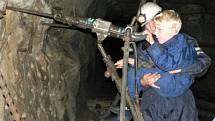 Letošní návštěvy důlních šachet obohatily poznáním jak dospělé, tak děti, zdravé, postižené nebo i nevidomé.