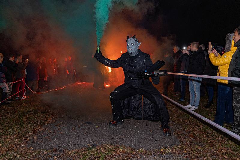 Krampusáci děsili svým zjevem ve Vyšším Brodě.