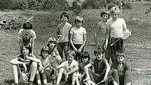 Soustředění krumlovské mládeže ve Chvalšinách (rok 1977).