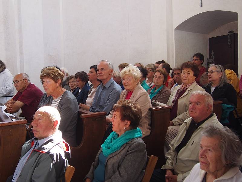 V sobotu 14. září 2019 se nad Křížovou Horou po 77 letech opět rozezněl zvon. Lidé se na něj složili ve sbírce.