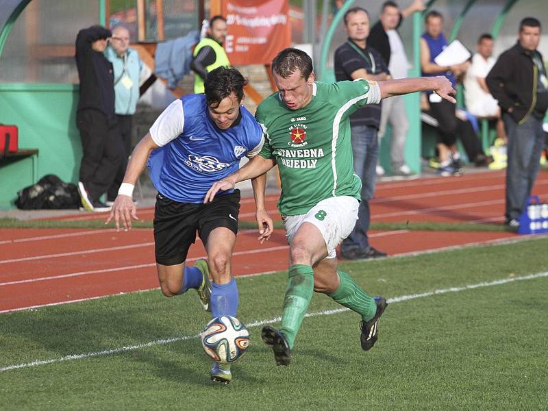 Divize (skupina A) - 11. kolo: Český Krumlov (v zeleném) - Táborsko B 2:2 (1:1), na penalty 4:5.