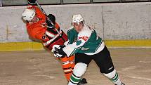 Hokejové utkání sdruženého okresního přeboru mužů / HC Slavoj Český Krumlov B - SKH Hluboká nad Vltavou 7:9.