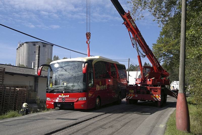 Nehoda autobusu u Kaplice Nádraží. 