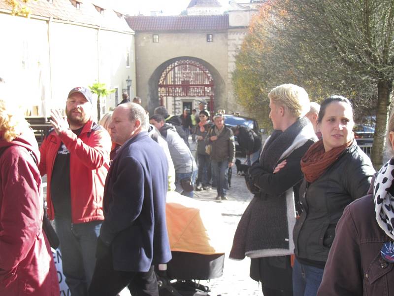 Český Krumlov očekává oprezidenty.