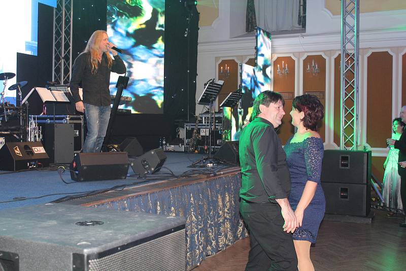 4. Reprezentační ples města Český Krumlov se konal v sobotu v zámecké jízdárně.