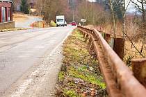 Rekonstrukce silnice z Vyššího Brodu na Studánky by mohla začít na začátku příštího roku, jsou na ní vyvrácená svodidla a v některých místech chybí krajnice.