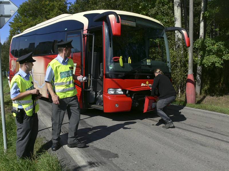 Nehoda autobusu u kaplického nádraží. 