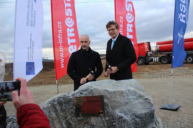 Slavnostní zahájení výstavby další etapy dálnice D3 v úseku Třebonín . Kaplice Nádraží.
