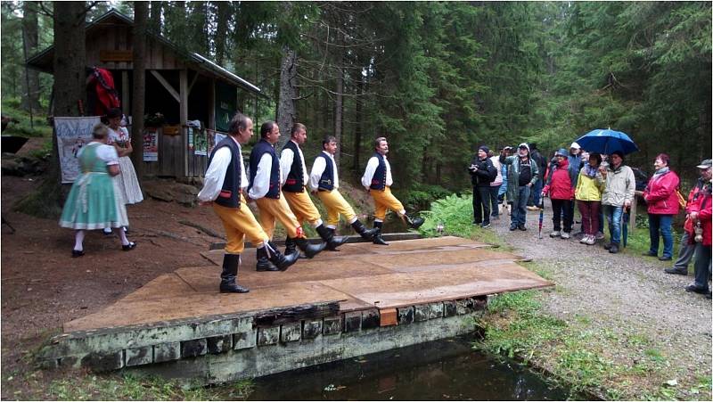 Poslední plavení dříví sezony 2017 v Ježové/Iglbachu.