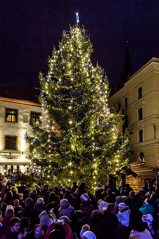 Slavnostní zahájení adventu a rozsvícení stromu v Českém Krumlově.