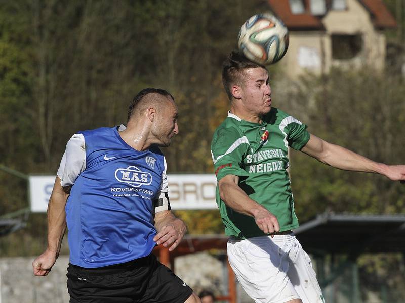 Divize (skupina A) - 11. kolo: Český Krumlov (v zeleném) - Táborsko B 2:2 (1:1), na penalty 4:5.