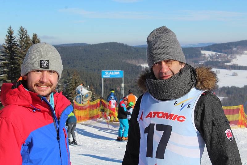 Lyžařské závody pro veřejnost McDonald's Winter Cup s Jakubem Kohákem přilákaly na Lipno desítky závodníků.