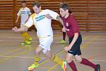 1. celostátní liga futsalu - 13. kolo: Bombarďáci Větřní (bílé dresy) - Sparta Praha 6:3 (3:1).