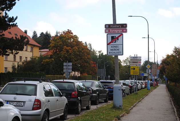 V Českém Krumlově je měřený úsek i na výpadovce na Černou v Pošumaví, od Jelenky po grafitový důl.