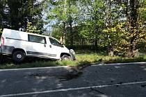Dnes ráno před půl desátou se na silnici I/3 u Kaplice střela dvě nákladní vozidla a to dodávka tovární značky Peugeot a nákladní vozidlo tovární značky Scania s návěsem.