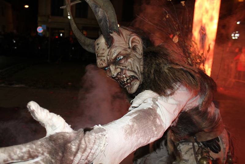 Krampus show v Kaplici v roce 2017.