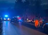 Nehoda u Zátoně úplně zastavila provoz na silnici z Českého Krumlova na Rožmberk.