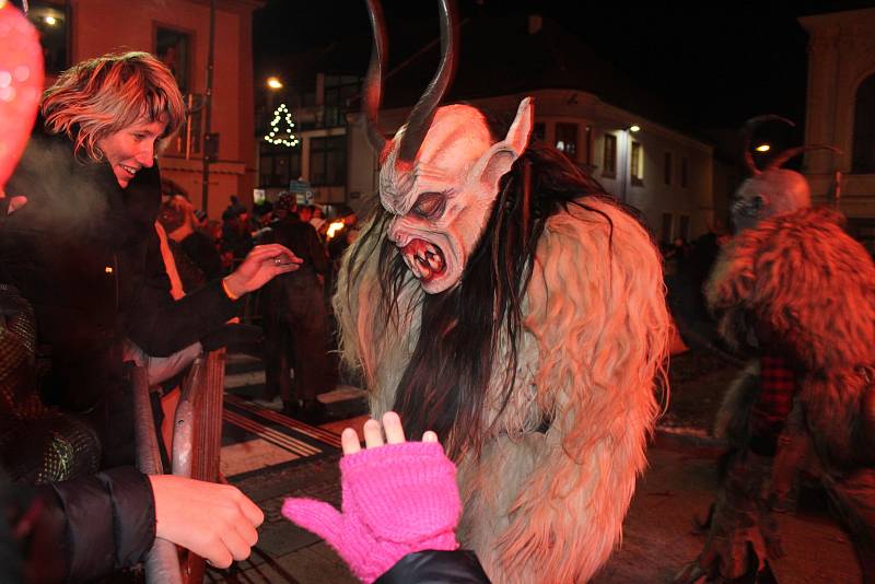 Krampus show v Kaplici v roce 2017.