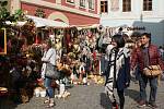 Svatováclavský trh na českokrumlovském náměstí.