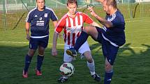 Okresní přebor muži - 6. kolo: FK Dolní Dvořiště (modré dresy) - TJ Smrčina Horní Planá 2:1 (2:1).