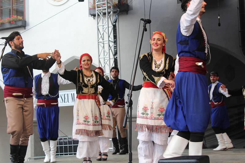 Na Mezinárodním folklórním festivalu v Českém Krumlově vystoupil také soubor z Řecka.