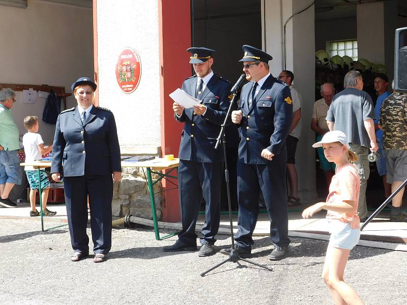 SDH Brloh oslavil u své hasičárny 135 let od svého založení.