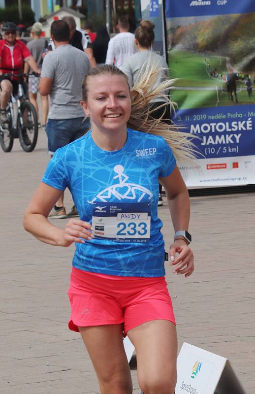 Lipno Sport Fest 2019 v sobotu zahájil půlmaraton v rámci Mizuno Trail Running Cupu 2019.