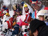 Lyžařské závody se v Rohách letos konaly už po čtyřiatřicáté. Sjezd v maskách navázal na tradici někdejší Zimní olympiády mládeže.