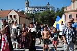 V Rožmberku měli slavnosti, od hradu na náměstí prošel historický průvod.