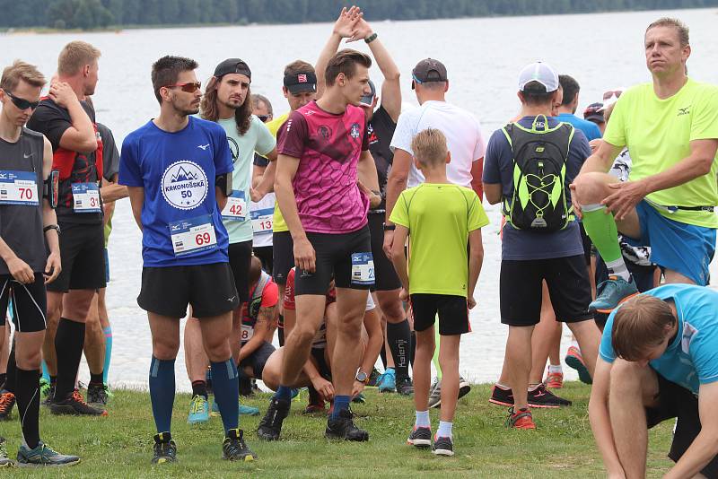 Lipno Sport Fest 2019 v sobotu zahájil půlmaraton v rámci Mizuno Trail Running Cupu 2019.