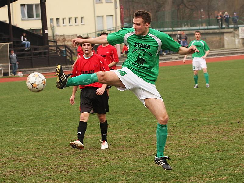 Fotbalové utkání I. B třídy mužů / FK Slavoj Český Krumlov B - SK Mladé 2:0.