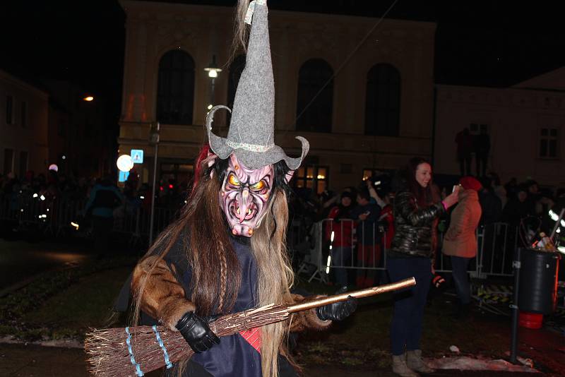 Diváci se během Krampus show Kaplice náramně dobře bavili.