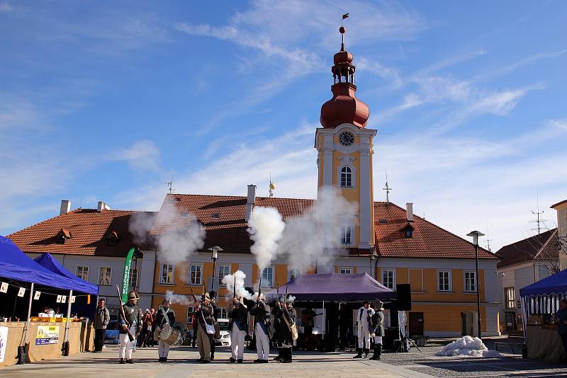 Kapličtí viděli masopust v Kaplici v podání velkých a malých koledníků.