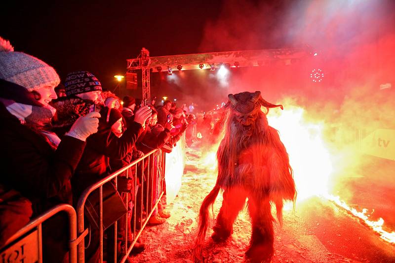 Kaplici po roce opět navštívili Krampusáci.