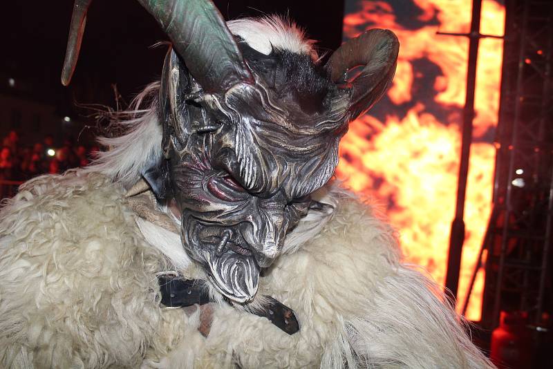 Diváci se během Krampus show Kaplice náramně dobře bavili.