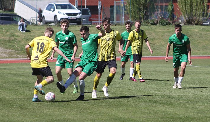 Fotbalová divize: Český Krumlov - Domažlice B 1:4 (0:0).