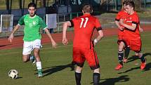 Divize A - dohrávka 16. kola: FK Slavoj Český Krumlov (zelené dresy) - MFK Dobříš 1:1 (0:0) penalty 2:3.