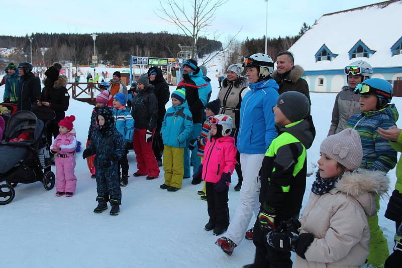 Lyžařské závody pro veřejnost McDonald's Winter Cup s Jakubem Kohákem přilákaly na Lipno desítky závodníků.