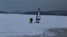 Lipno Ice Marathon prověřil na osm desítek borců, kteří nejsou z cukru.