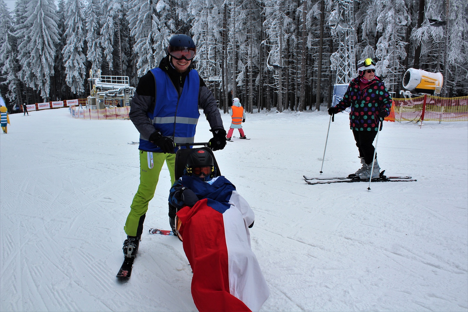 I s postižením se dá sportovat na sněhu, poznala mládež ze čtyř zemí na  Lipně - Písecký deník