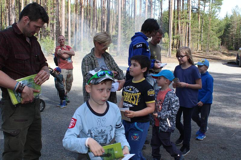 Děti měly to štěstí, že viděly bizony v oboře Agrowaldu pěkně zblízka.