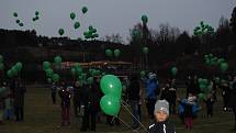 Necelé dvě stovky balónků s přáním Ježíškovy se v neděli vypouštěly ve Větřní.