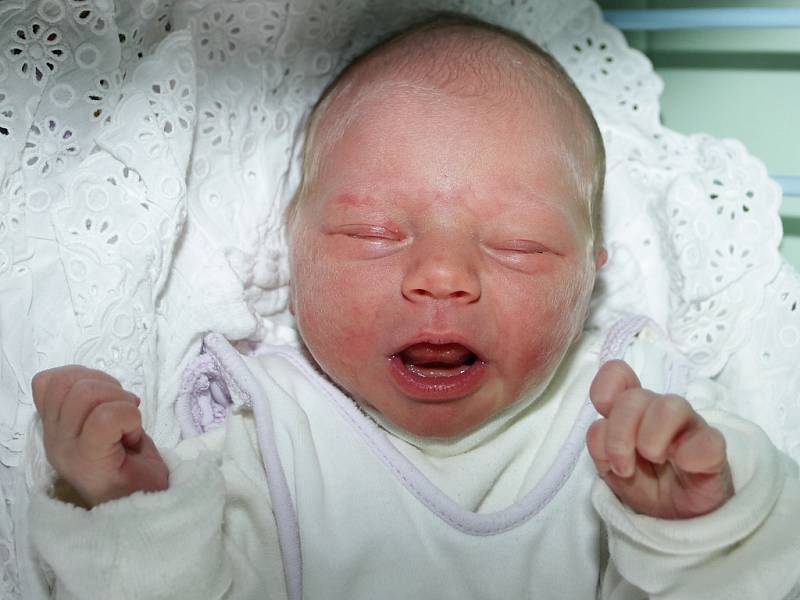 V úterý 2. dubna 2013 ve 22.05 hodin se ledenickým Tereze a Milanu Kraflovým narodila 49 centimetrů měřící a 2900 gramů vážící Eliška Kraflová. Tatínek u prvních momentů života své prvorozené dcery nemohl chybět.
